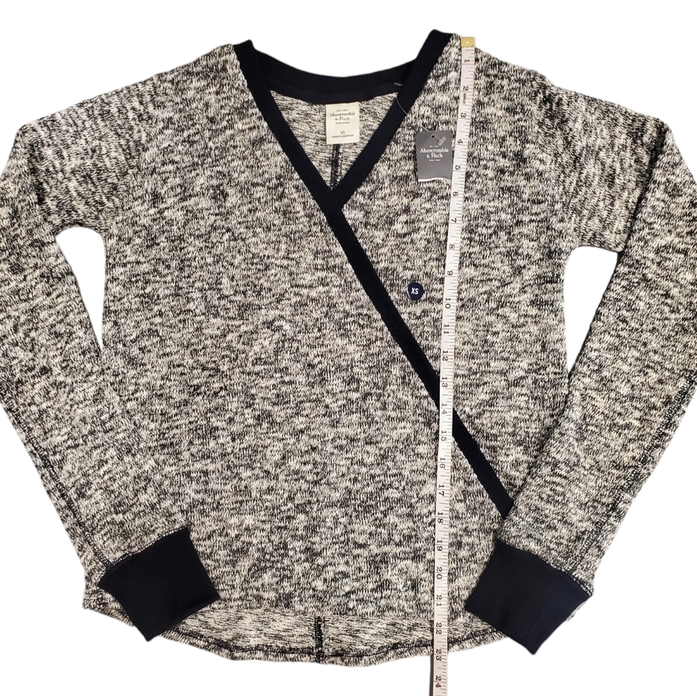 Abercrombie Fitch Wrap Sweater Womens Size XS Black Long Sleeve Knitted Top - Picture 6 of 11